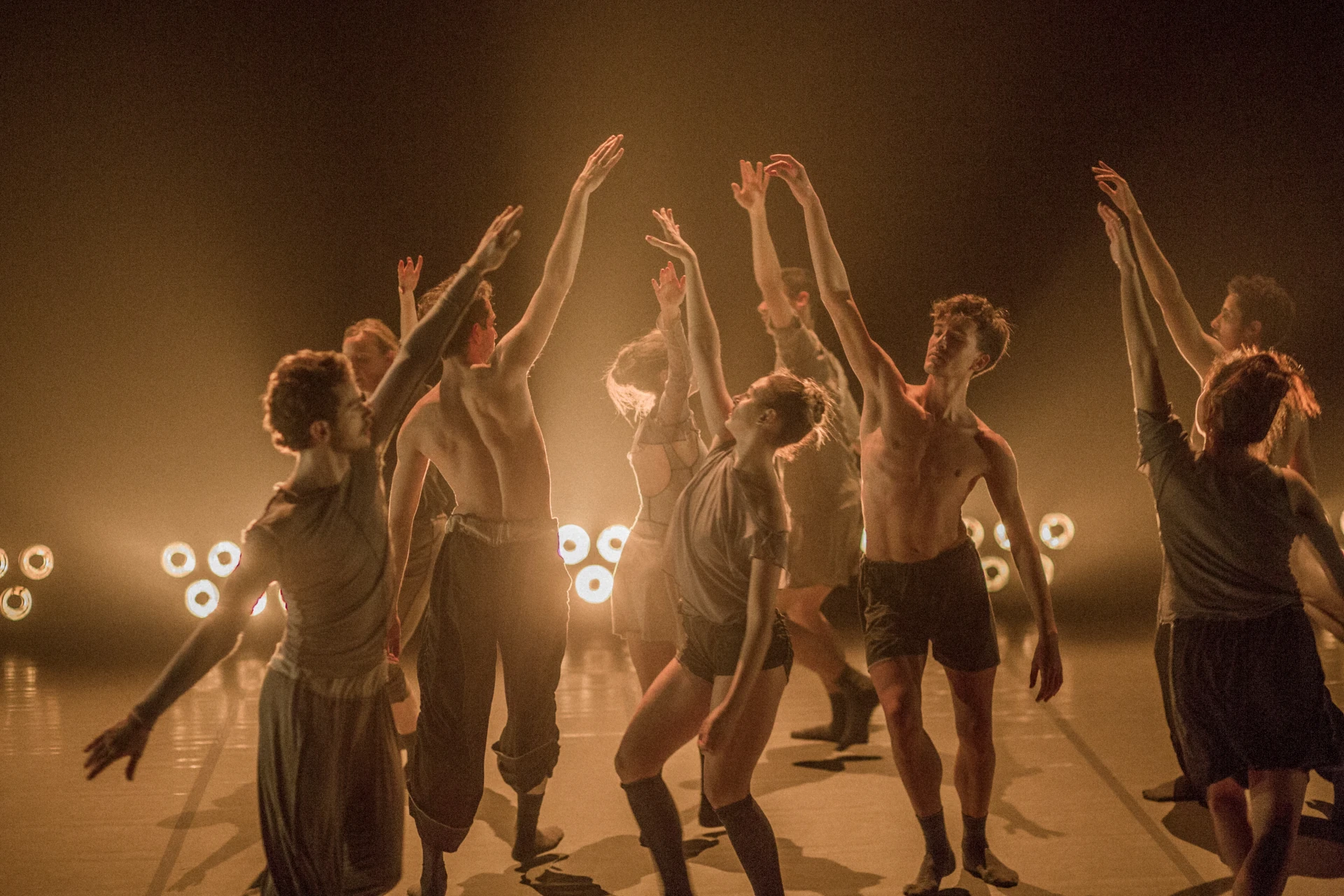 2_LOS HIJOS MAS BELLOS